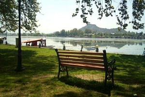 Nigeen Lake
